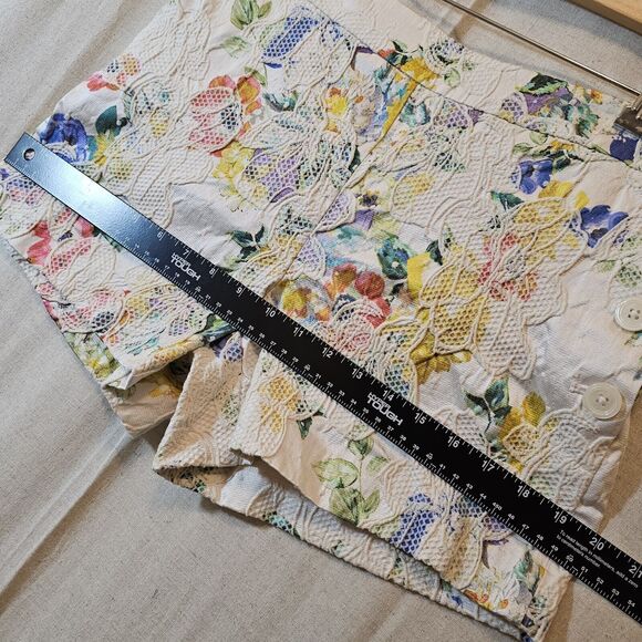 Elevenses Shorts Anthropologie 4 Catalonia Lace Floral Textured Button Side - Picture 9 of 16